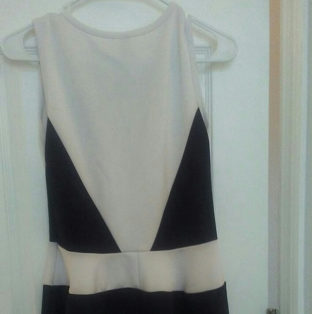Black and white sleeveless dress